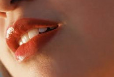 Bibirmu Hitam, Ini 6 Cara Alamiah Memerahkan Bibir