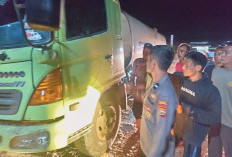 Truk Tangki CPO Dikejar Massa Usai Tabrakan dengan Sepeda Motor di Mukomuko
