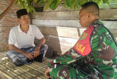 Anggota Satgas TMMD Ke-124 Kodim 0408/BS,Sempatkan Komsos Dengan Tokoh Agama