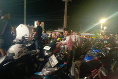 Antrian Minyak Kisruh, Kapolsek Gading Cempaka Datang Menengahi Hingga Damai
