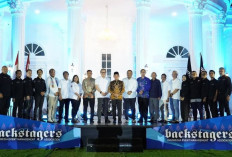 Dedy-Ronny Hadiri Gala Dinner dan Pelantikan Backstagers