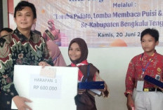 Siswi MTs Panca Mukti Benteng Raih Juara Baca Puisi Tingkat Kabupaten