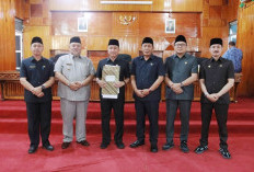 Rapat Paripurna DPRD BS Terkait Pemberhentian Serta Pengusulan Bupati dan Wakil Bupati