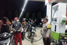 Anggota Polres Kaur Perketat Pengamanan SPBU