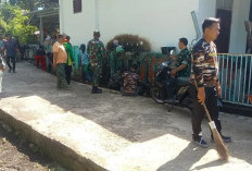 TNI Turun Secara Langsung Membersihkan Masjid Dan TPU