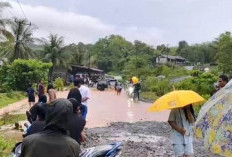 Hujan dengan Intensitas Tinggi Rendam Jalan Lintas