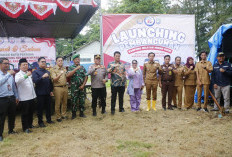 Bupati Kaur Peletakan Batu Pertama Pembangunan Kampung Nelayan Merah Putih