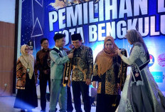 Walikota dan Ibu Walikota Dinobatkan Jadi Ayah dan Bunda Genre Bengkulu 2025