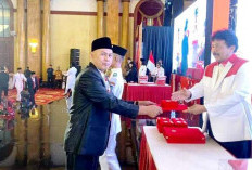 Terima Duplikat Bendera Merah Putih, Kibarkan Serentak 17 Agustus