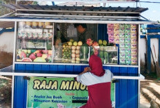 Bantu Orangtua, Mahasiswa Ini Berjualan Jus Buah Untuk Biayai Kuliah