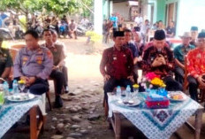 Bupati Kaur Serahkan Bantuan 660 Unit Bronjong