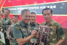 Bupati Kaur Gusril Pausi, S.Sos., M.A.P Terima Penghargaan TMMD ke-124 TA.2025