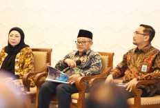 Pemerintah akan Salurkan Bantuan Smart TV ke Sekolah