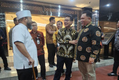 Bupati Rifai Bersama Gubernur Temui Menkes RI, Ada Apa?