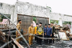 Sambangi SMKN 5 BU Pasca Kebakaran, Gubernur Rohidin Lakukan Pertemuan dengan Dewan Guru dan Komite