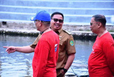 Pj Walikota Bengkulu Buka   Festival Dayung Kano Single 