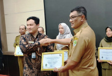 Pemkab Bengkulu Tengah dan 7 OPD Terima Penghargaan dari Ombudsman