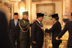 Presiden Prabowo Terima Bintang Kebesaran dari Brunei dalam Kunjungan Kenegaraan