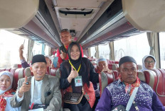 Pemkot Antarkan 156 JCH Kota Bengkulu Memasuki Asrama Haji