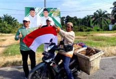 Pemkab Seluma Bagikan Bendera Merah Putih Secara Gratis