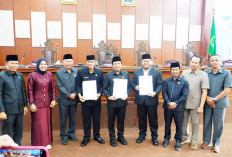 Walikota Bengkulu Dedy Wahyudi Hadir Paripurna Tiga Raperda