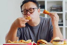 Inilah Hukum Makan Didepan Orang yang Sedang Berpuasa, Apakah Diperbolehkan ? Yuk Simak Kata Ahlinya