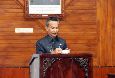 Rapat Paripurna DPRD Kaur, Wakil Bupati Sampaikan Nota Pengantar RPJMD Tahun 2025 - 2029