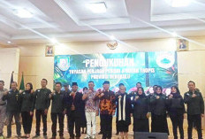 Rohidin Mersyah Lantik Pengurus Yayasan Penjaga Pesisir dan Hutan Tropis Bengkulu