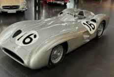 Mobil Balap Klasik Mercedes-Benz Tahun 1954 Terjual 860 M
