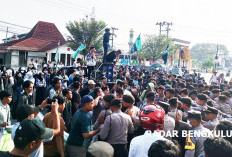 Tolak Dinasti Politik, HMI Lakukan Demo di DPRD Provinsi Bengkulu