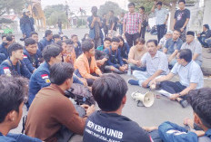 Mahasiswa Serukan “Indonesia Cemas” di Depan DPRD Bengkulu: Tuntutan ke DPR RI Disampaikan Resmi