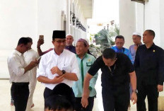 Usai Dialog Kebangsaan di Unihaz,  Anies Salat Zuhur di Masjid At-Taqwa Kota Bengkulu