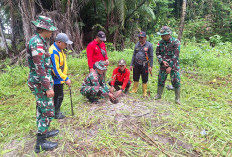 Satgas Pam Puter Enggano Bersama Warga Gelar Gotong Royong di Pantai Blak Blaw