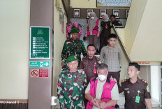 Kejari BS LAKSANAKAN Tahap II Pelimpahan Tersangka Serta BB Dana Hibah Pilkada BS 2024