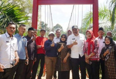 Resmikan Jembatan, Bupati Mian Deklarasikan Muara Santan jadi Desa ODF
