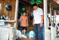 Wagub Mian Kunjungi Warga Kurang Mampu, Usulkan Program Bedah Rumah