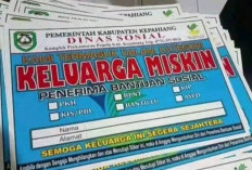 Pembagian Tak Tepat Sasaran, Bupati Seluma Pasang Stiker Penerima Bansos