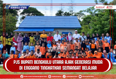 Kunjungi Enggano, Pjs Bupati Bengkulu Utara Ajak Generasi Muda Tingkatkan Semangat Belajar