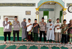 Kapolsek Enggano Gelar Safari Jum'at di Masjid Jamik Nurul Falah Enggano