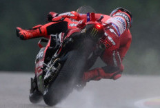 Marc Marquez Taklukkan Bezzecchi di Lap Terakhir Sprint Race MotoGP Jerman 2025