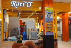 Melawan Arus Digital: Toko Lisa Colection, Roti O, Twenty One Masih Ada di Mega Mall