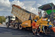 Hakaaston Suplai Aspal Berkualitas pada Proyek Tol Betung (Sp. Kayu) - Tempino - Jambi, ruas Bayung Lencir - T