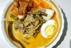 Mencicipi Kelezatan Lontong Lodeh Bawean: Kuliner Khas Gresik yang gurih dan aromanya rempahnya nikmat