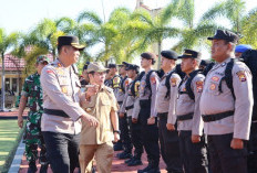Personel Polres Mukomuko Sudah Gendong Tas Siap Terjun ke TPS, Dicek Oleh Bupati dan Kapolres