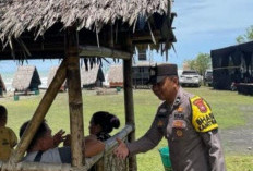 Beri Rasa Aman Pengunjung Wisata, Personil Polsek Ketahun Berbaur Dengan Wisatawan