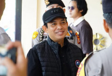 Dedy Tunjukan Kepedulian di Tengah Banjir Air Mata