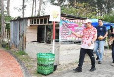 Total 1.000 Tong Sampah Dibagikan Untuk Menjaga Pantai Panjang Semakin Bersih