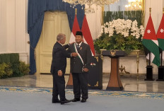 Presiden Prabowo Terima Penghargaan dari Raja Yordania