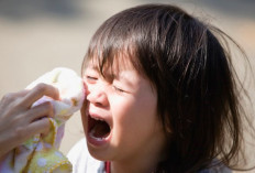 Cara Terbaik Menenangkan Anak yang Lagi Marah dan Menangis, Jangan Katakan 'Tenang'