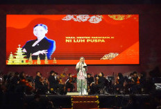 Wamenpar Hadiri Malam Puncak Festival Tabut Bengkulu Bersama Lautan Manusia